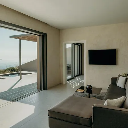 Santorini Sky, Luxury * Pýrgos