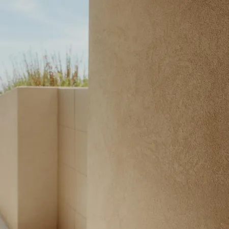 Santorini Sky, Luxury