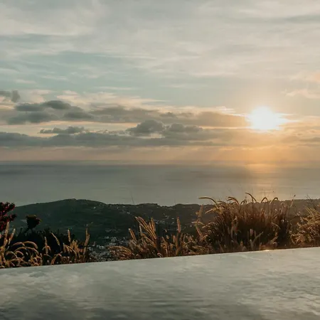 Santorini Sky, Luxury 빌라 피르고스