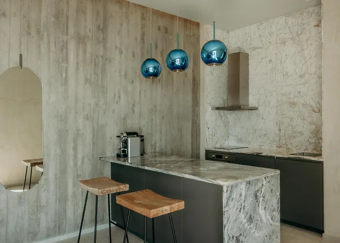 Santorini Sky, Luxury Villa Pýrgos