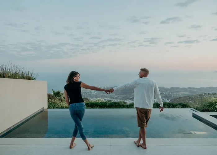 Villa Santorini Sky, Luxury