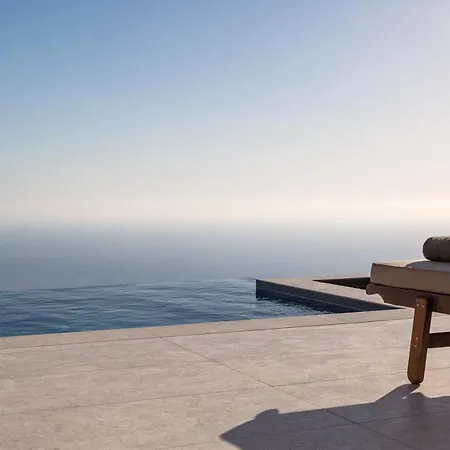 Villa Santorini Sky, Luxury *