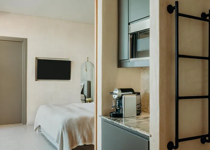 Santorini Sky, Luxury Villa Pýrgos