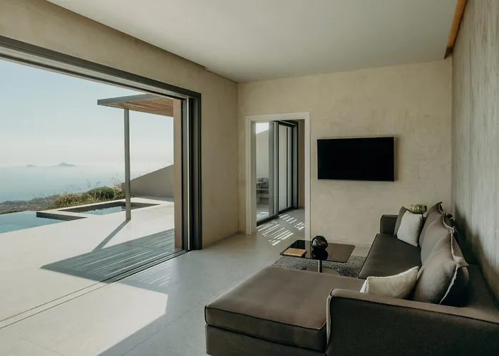 Santorini Sky, Luxury * Pyrgos Kallistis