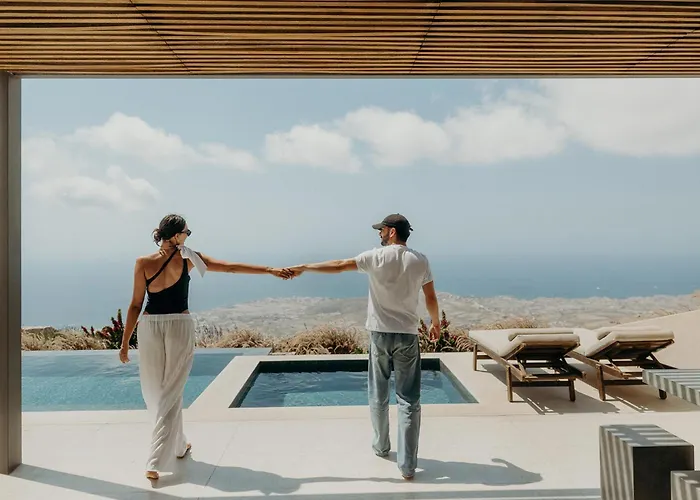 Santorini Sky, Luxury Villa Pýrgos