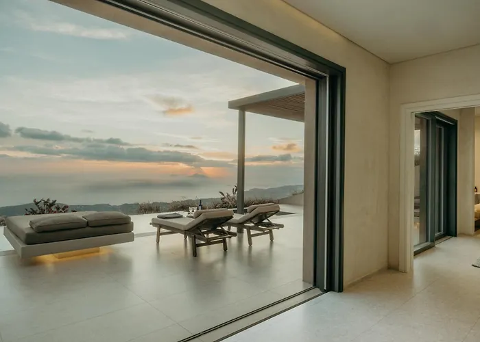 Santorini Sky, Luxury * Pyrgos Kallistis