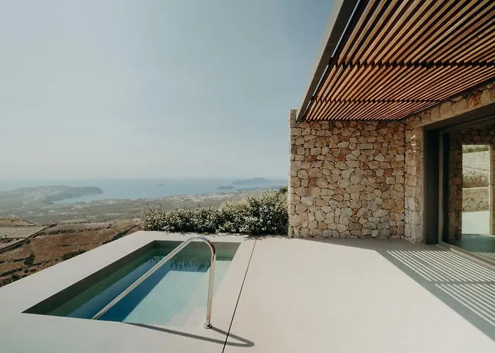 Vila Santorini Sky, Luxury Pýrgos