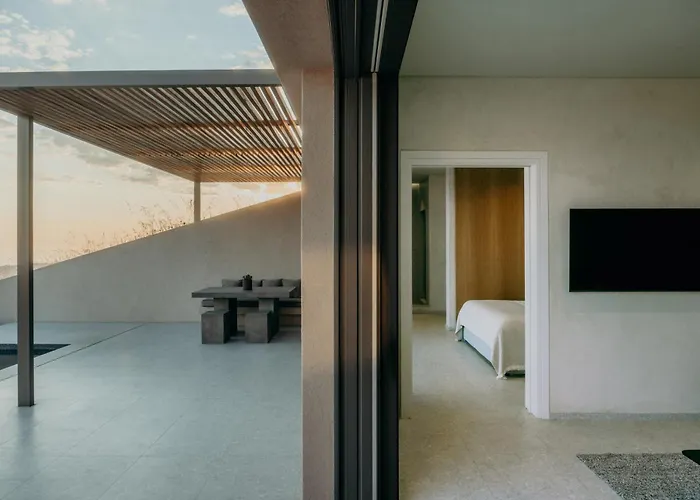 Santorini Sky, Luxury Vila