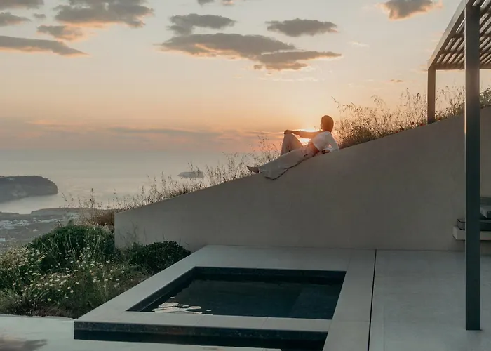 Vila Santorini Sky, Luxury Pýrgos